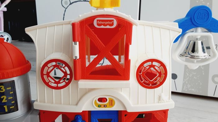 Jeu jouet Fisher Price La ferme little people - photo numéro 5
