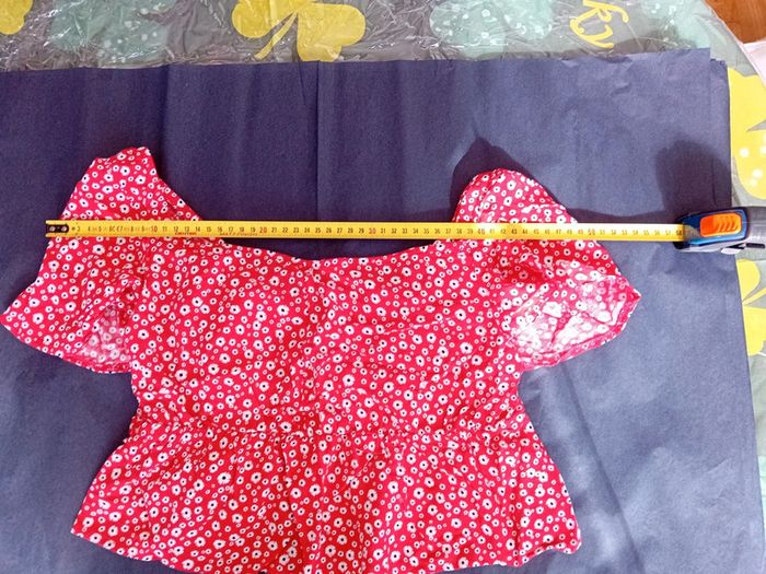 Croc top rouge avec motif fleuri - photo numéro 4