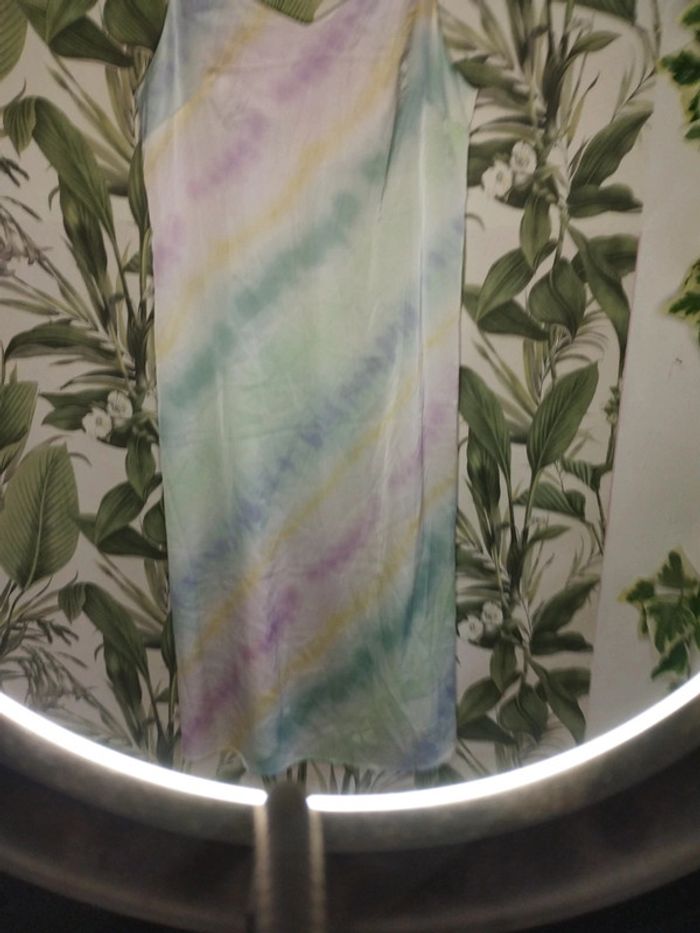 Robe satinée taille l marque bisous project