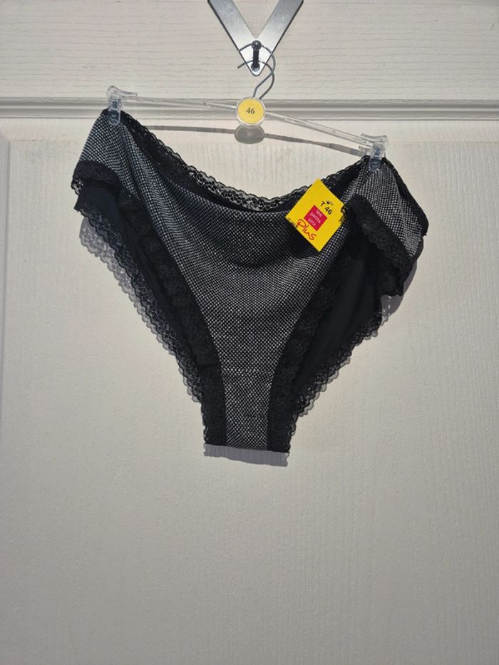 Culotte noir et argent avec dentelle