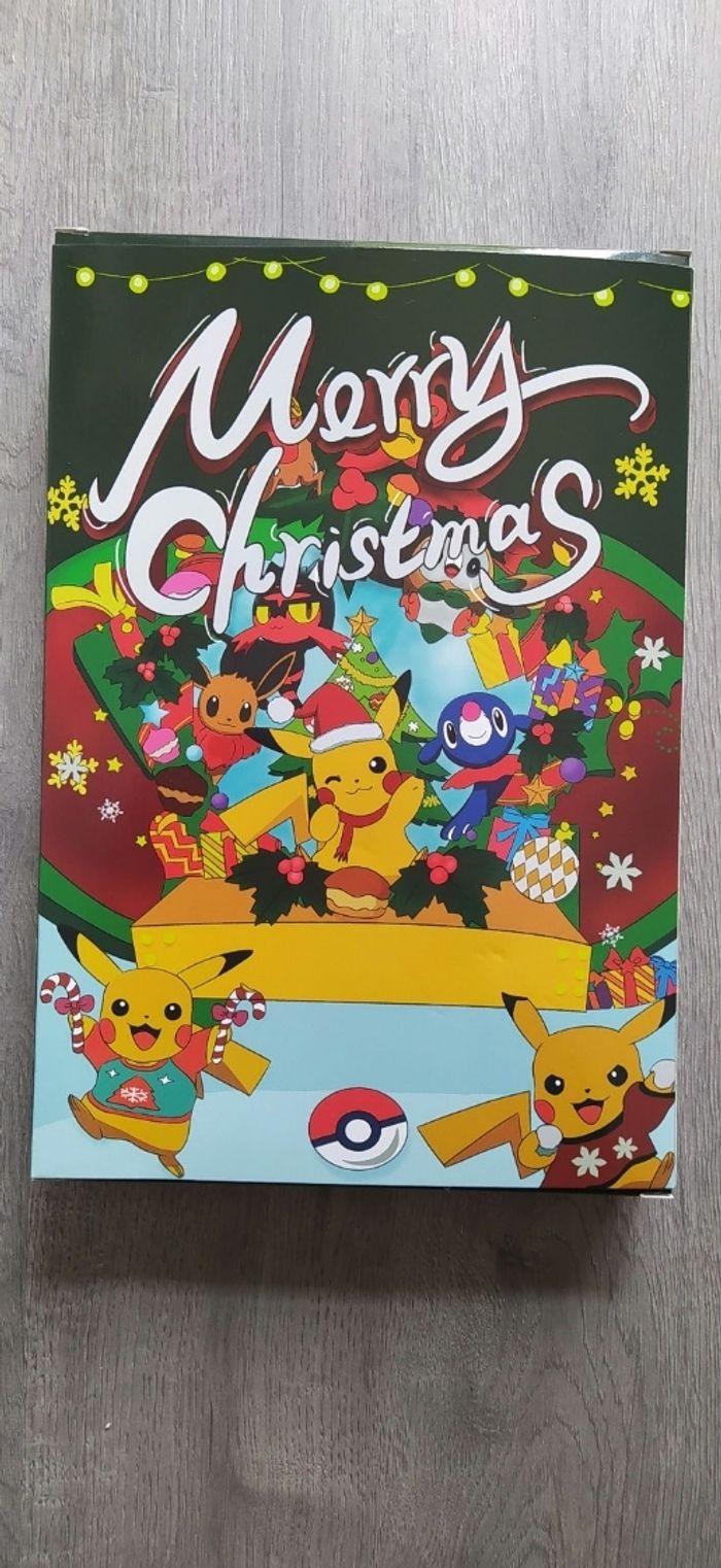 Calendrier de L Avent Pokémon vert et ses figurines - photo numéro 2