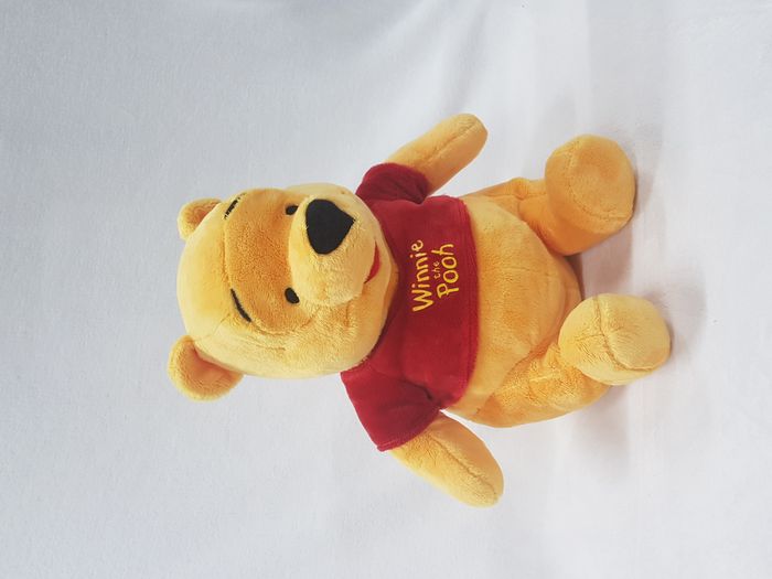 Peluche winnie l'ourson disney 34 cm