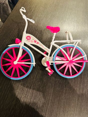 Vélo poupée mannequin 