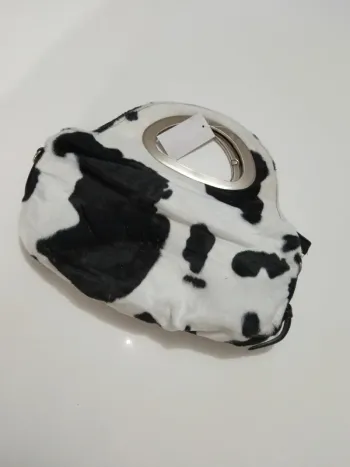 Sac vache. 31cm x 31cm