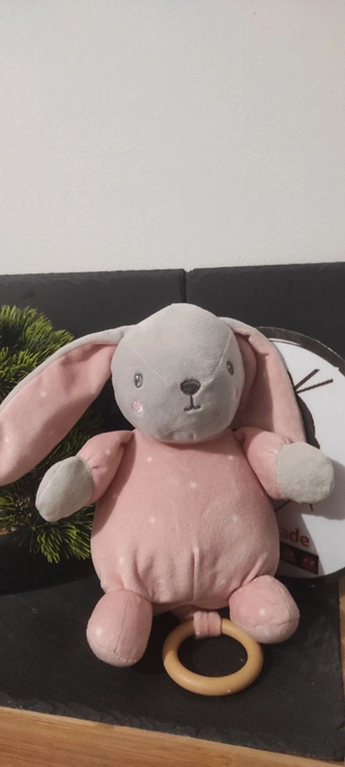 Doudou musical lapin rose étoiles kiabi nicotoy simba toys boule boîte à musique