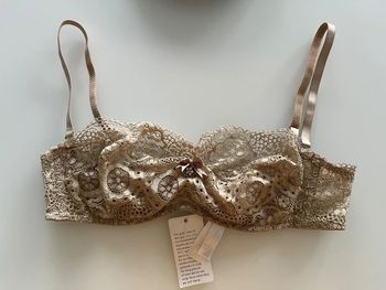 Soutien-gorge beige dentelle Si é lei Taille 80B Neuf avec étiquette