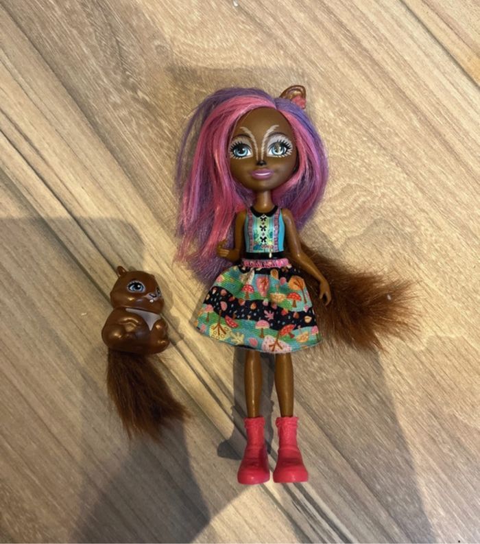 Enchantimals écureuil