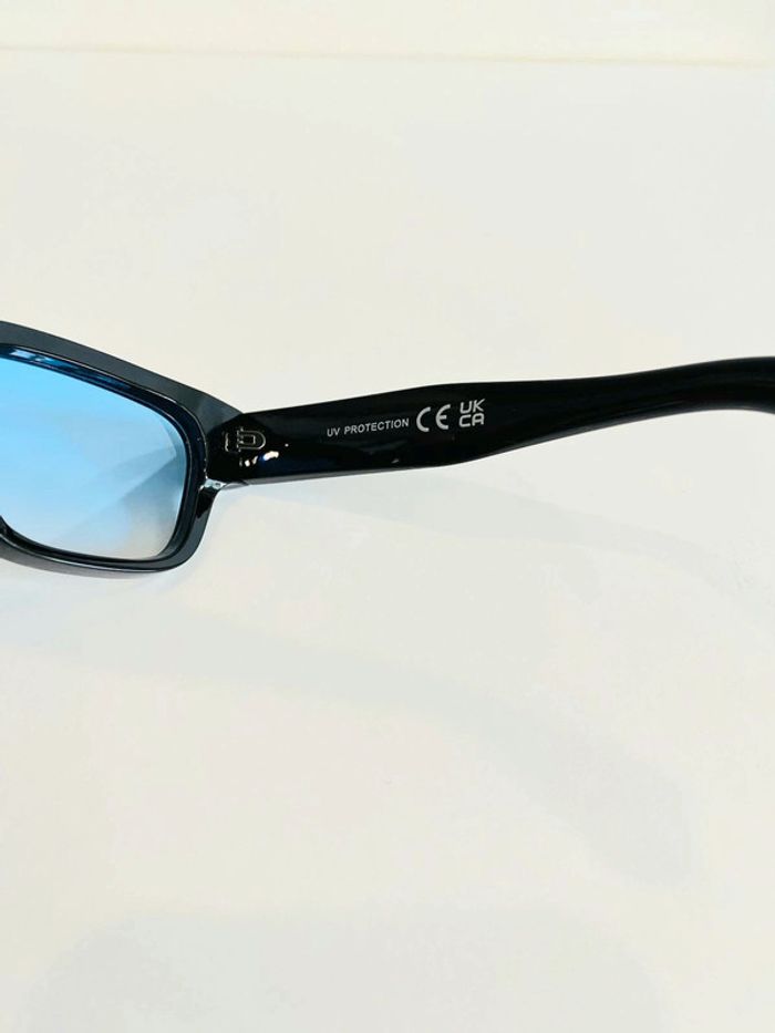 Lunette de soleil mixte noire verres bleus dégradés UV protection catégorie 1 - photo numéro 4