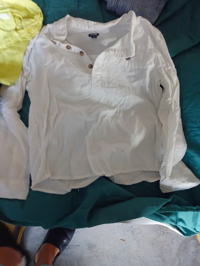 Lot de 27chemises et chemisette plus un polo chemise
