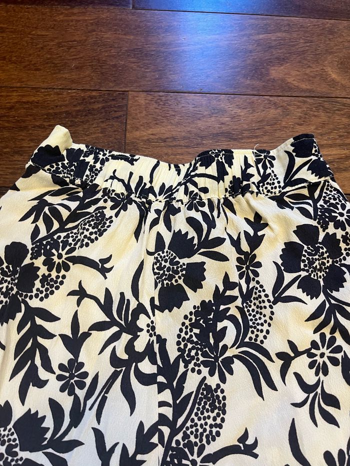 Pantalon / Jupe culotte large fluide fleurie noire et crème mango taille XS - photo numéro 6
