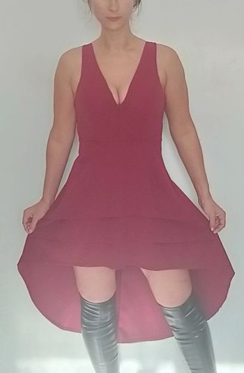 Robe cocktail décolletée asymétrique TU