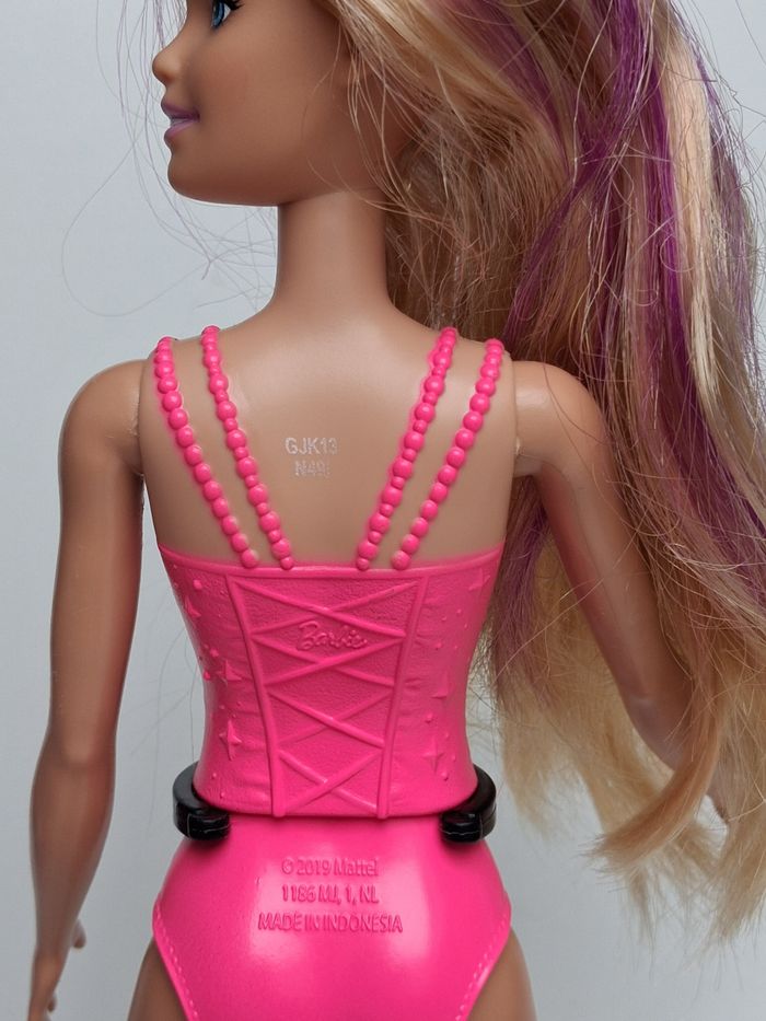 Poupée mattel Barbie Princess Dreamtopia mèche mauve gjk13 - photo numéro 6