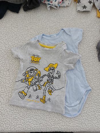 Lot tee-shirt et body 6mois