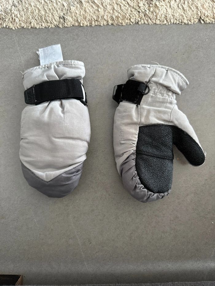 Moufles bien chaudes Etirel taille 4