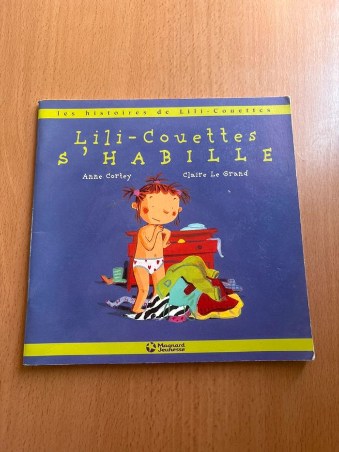 Livre Lili couette s ‘habille