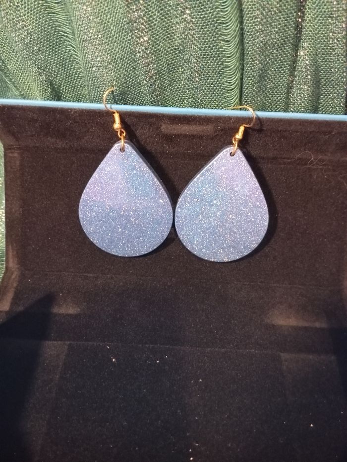 Boucles d'oreilles bleues