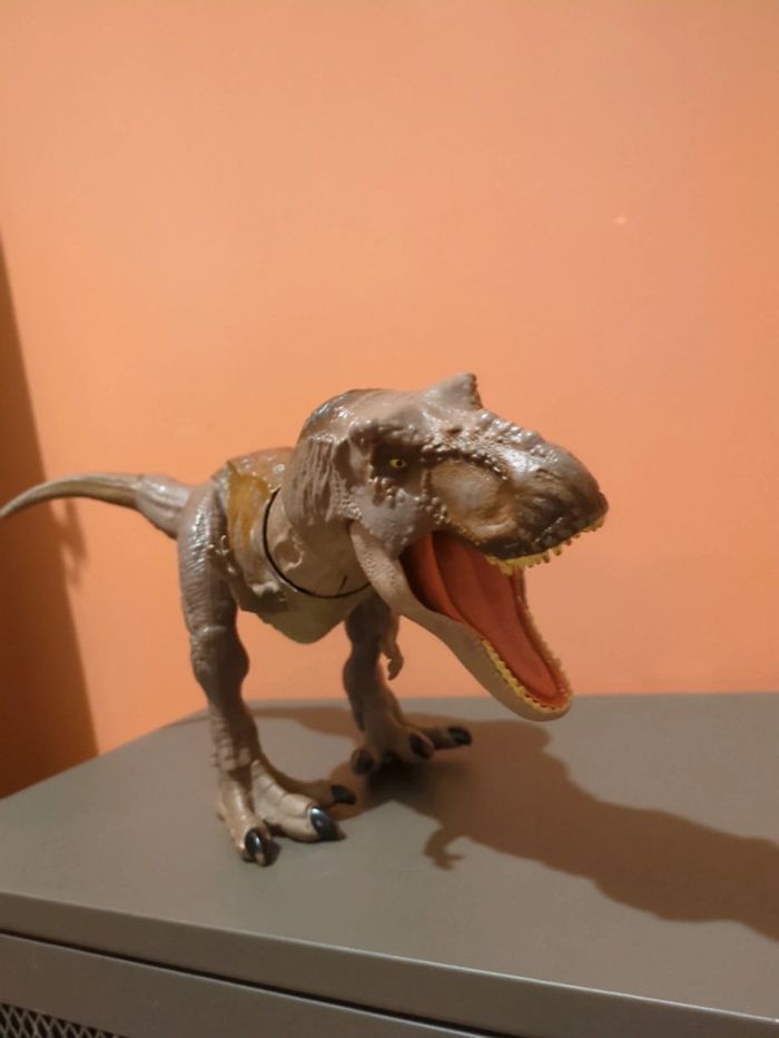 t rex jurassic world figurine - photo numéro 2
