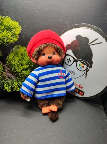 peluche monchhichi sekiguchi marron blanc bleu rouge rayé ancre bonnet bandai kiki