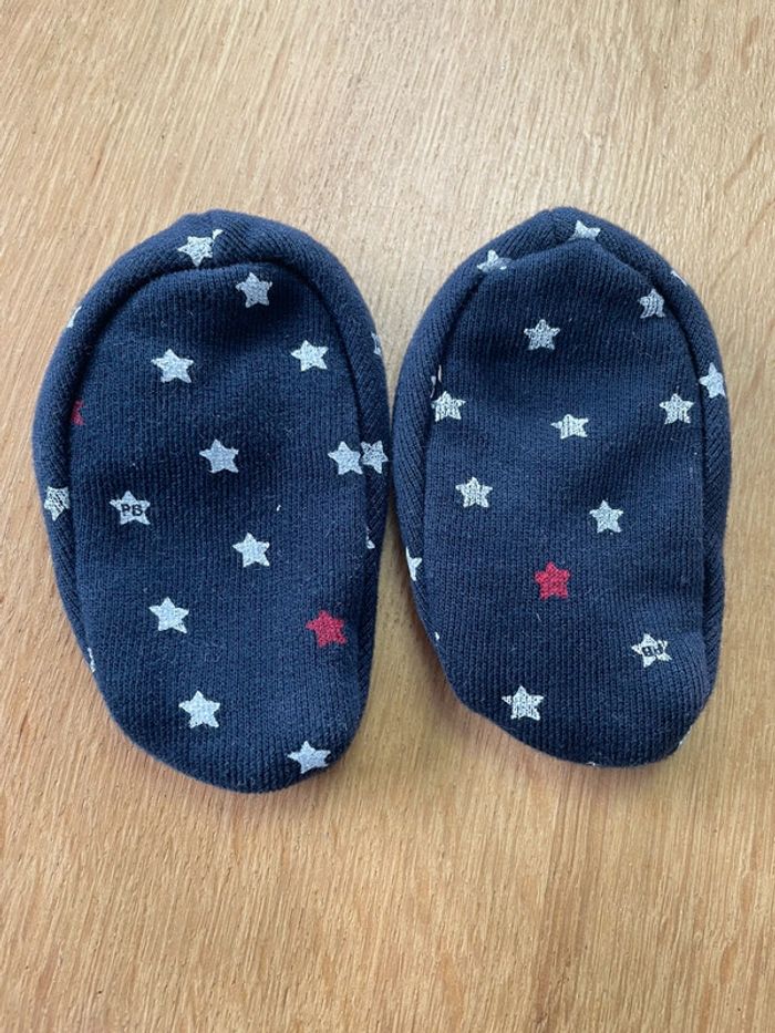 Chaussons petit bateau 6 mois - photo numéro 3