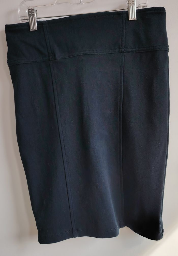 Jupe noire taille haute à boutons – Bershka – Taille M - photo numéro 4