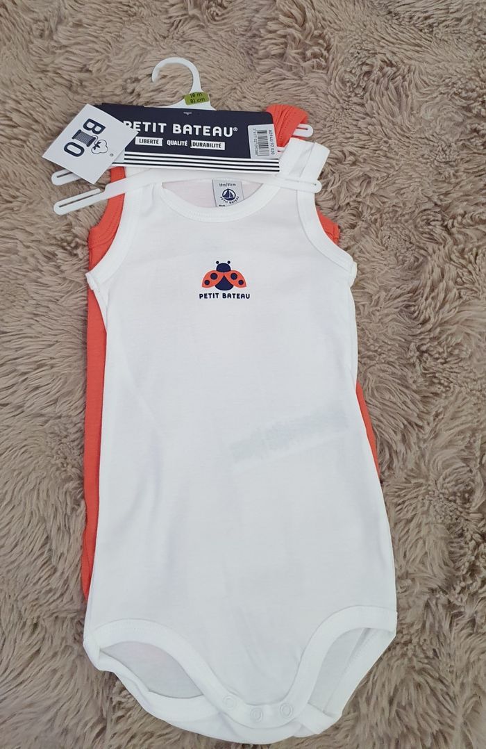 Lot de 3 bodies sans manches 18mois petit bateau - photo numéro 4