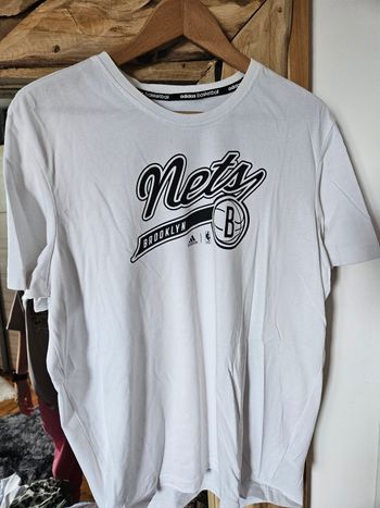 Tee shirt