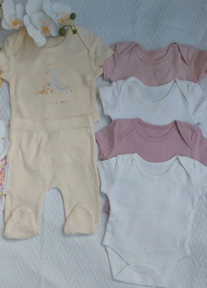 Lot bébé fille en 1 mois - photo numéro 3