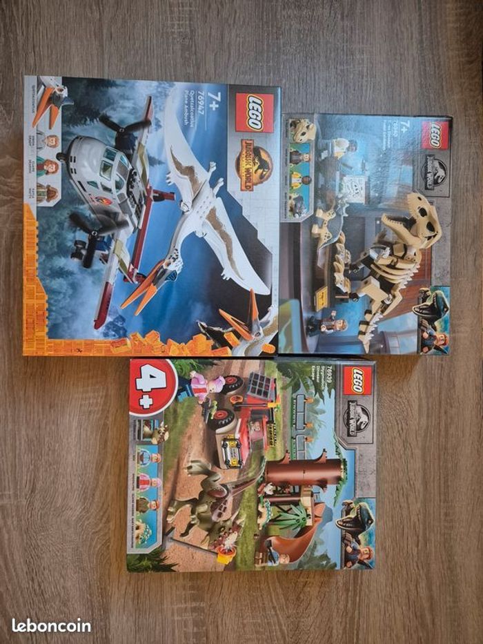 NEUF Lot de 3 boites de Lego Jurassic World / Parc 76940 + 76939 + 76947