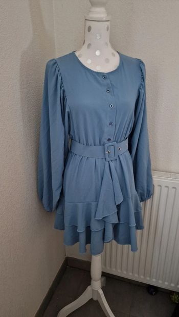 Robe chic manches bouffantes taille unique neuve