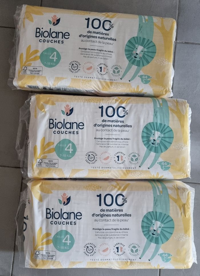 Lot de 3 paquets de couches Biolane taille 4