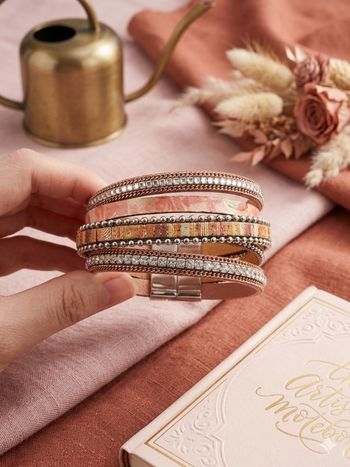 Bracelet Manchette Multirang Rose & Cuivre – Motifs Fleurs et Tissage Doré – Fermoir Aimanté