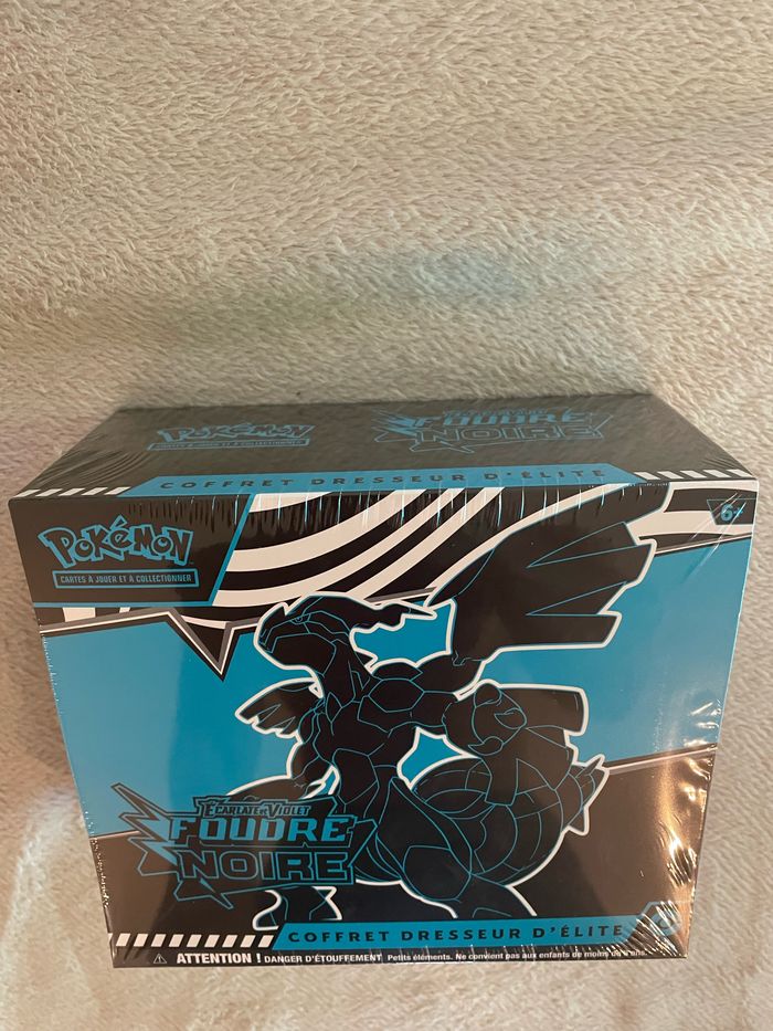Coffret Pokémon ETB 10.5 - photo numéro 2