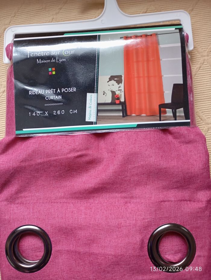 Lot 2 rideaux neuf