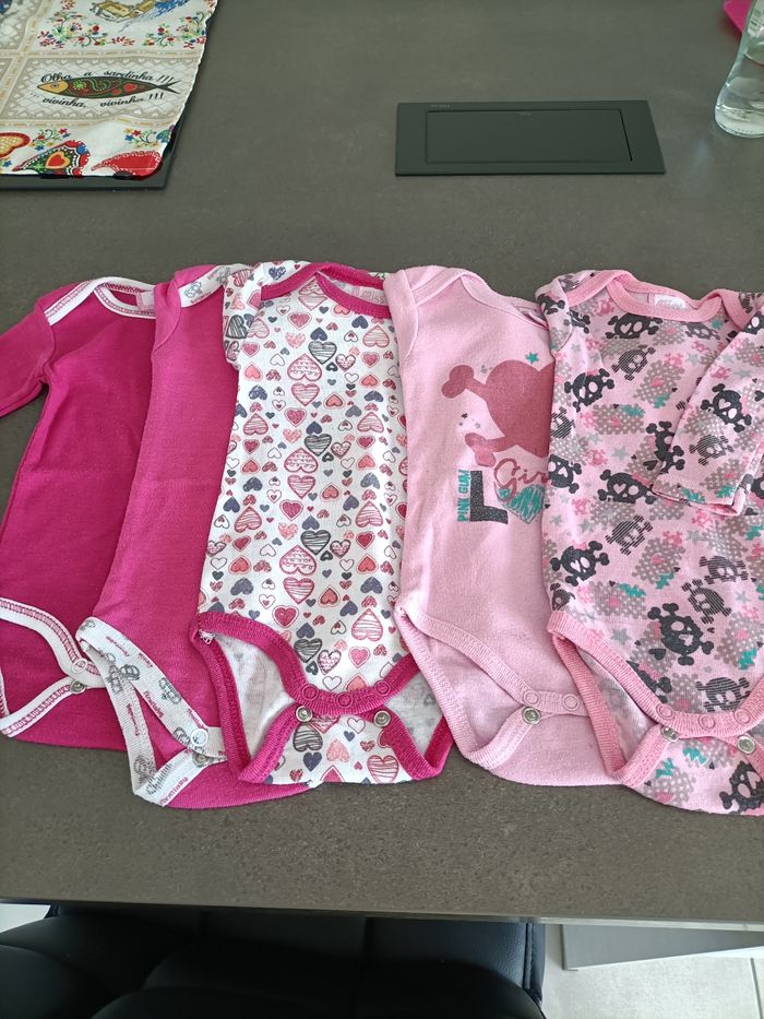 Bodies bébé fille 3 mois