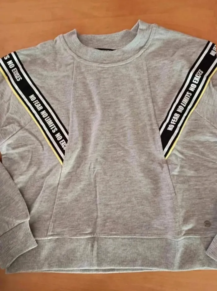 Sweat Liberto très  bon état  xs - photo numéro 2