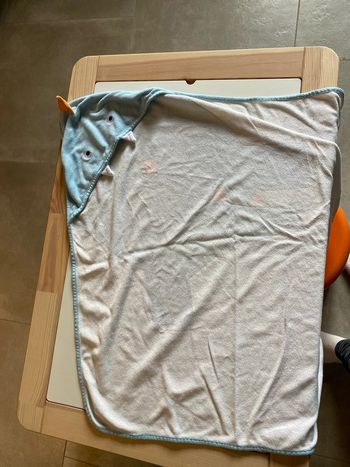 Serviette de bain avec capuche bébé