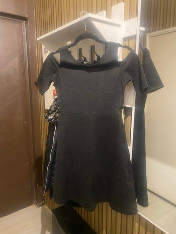 Robe de fête noire pailletée