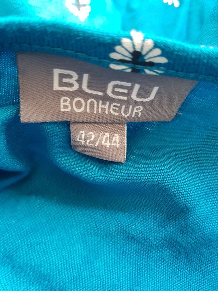 Haut bleu motifs blancs. Bleu Bonheur. Taille 42/44, 48cm aux aisselles. - photo numéro 5