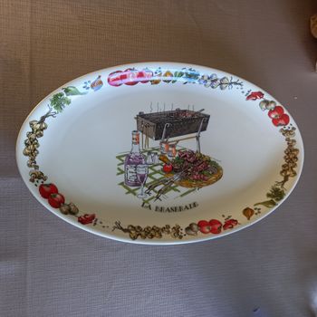Plat oval en porcelaine véritable #260405