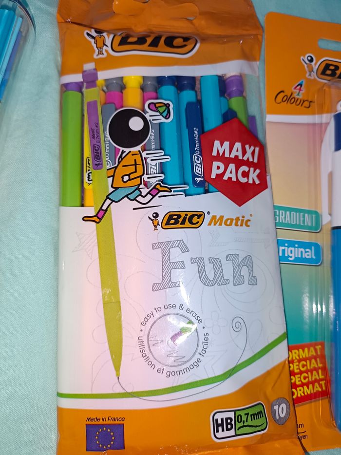 Lot de fournitures scolaires x3 - photo numéro 4