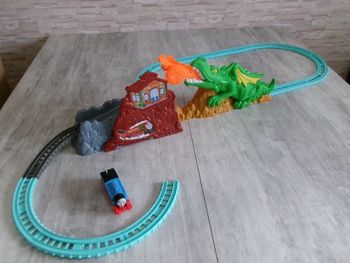 Circuit de train track master Thomas et ses amis Dragon