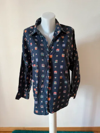 Chemise vintage bleu marine en bon état taille 42 Jean chancel