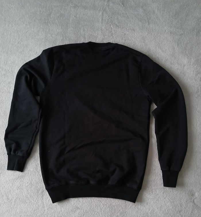 Sweat Valentino taille L - photo numéro 2