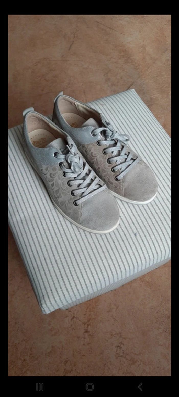 Baskets en cuir neuve 37 - photo numéro 3