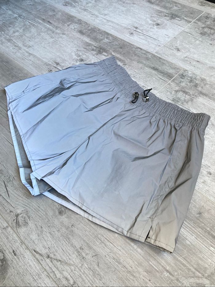 Short réfléchissant Bershka - photo numéro 3