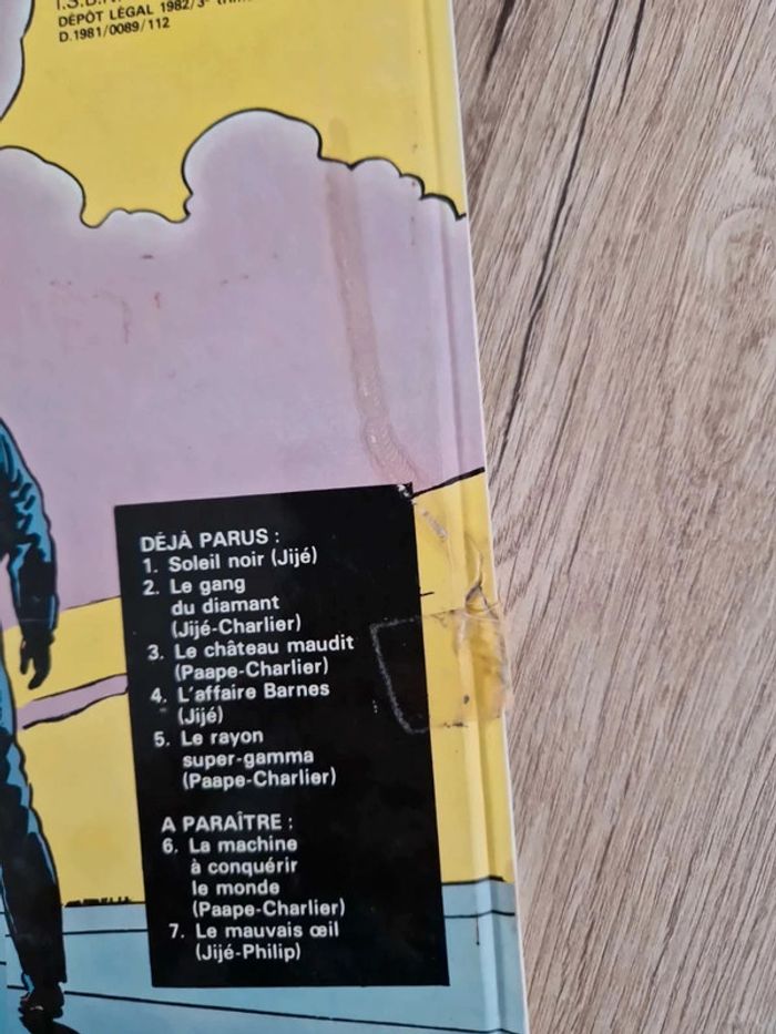 Bande dessinée Les aventures de Jean Valhardi - photo numéro 4