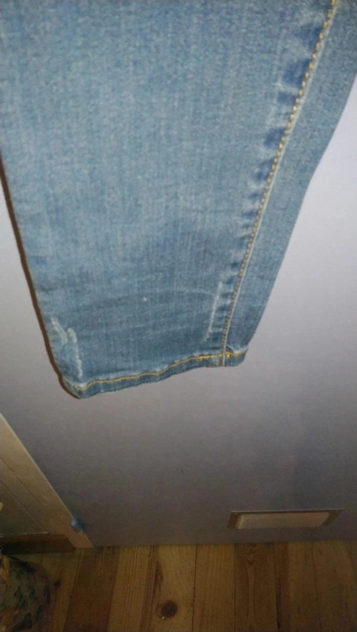 Superbe jeans effet used parfait état taille 36 - photo numéro 5