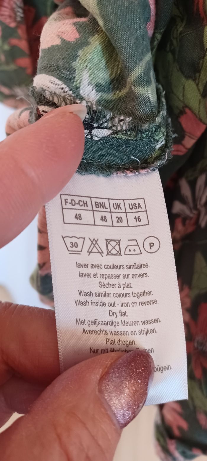 Très jolie blouse manches longues femme T 48 lisez bien l'annonce surtout - photo numéro 8