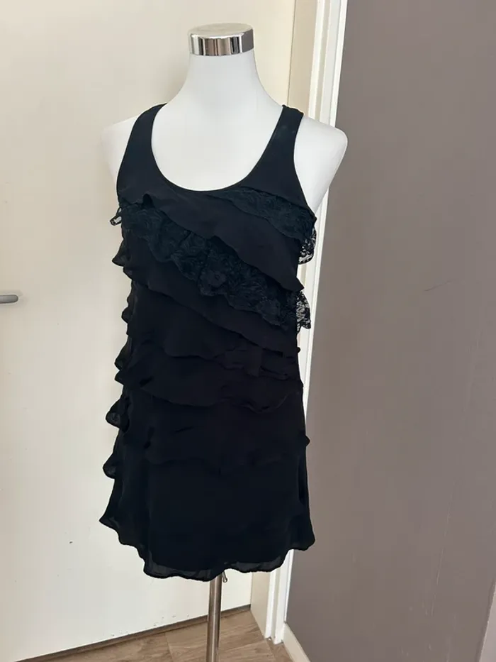Les petites robes courte noires soie taille 1/36 - photo numéro 2
