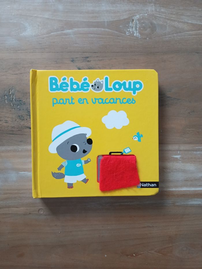 Bébé Loup part en vacances